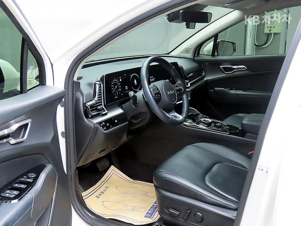 2022 - kia sportage