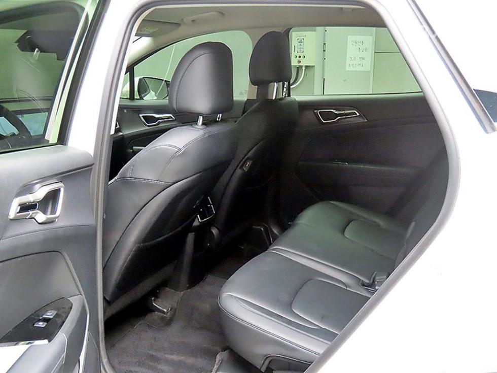 2022 - kia sportage