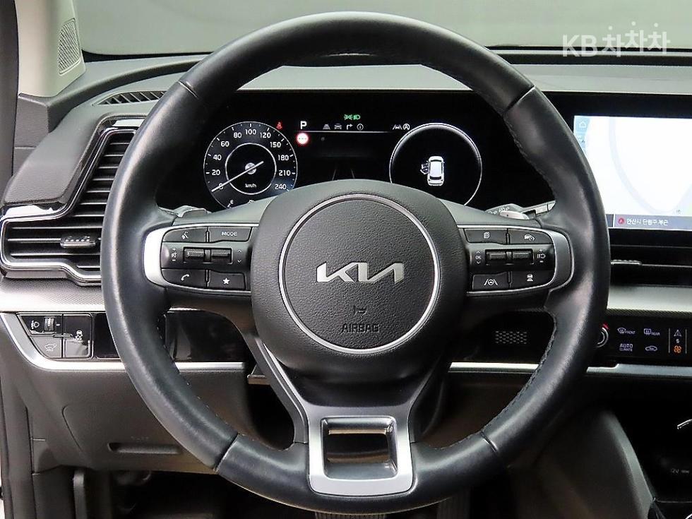 2022 - kia sportage
