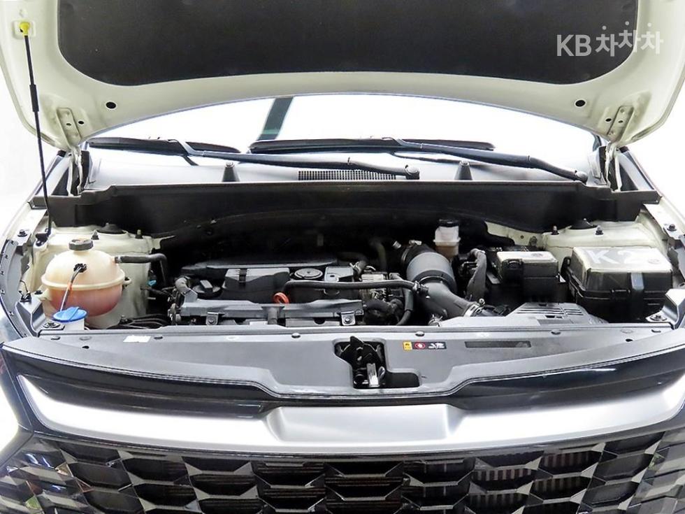 2022 - kia sportage