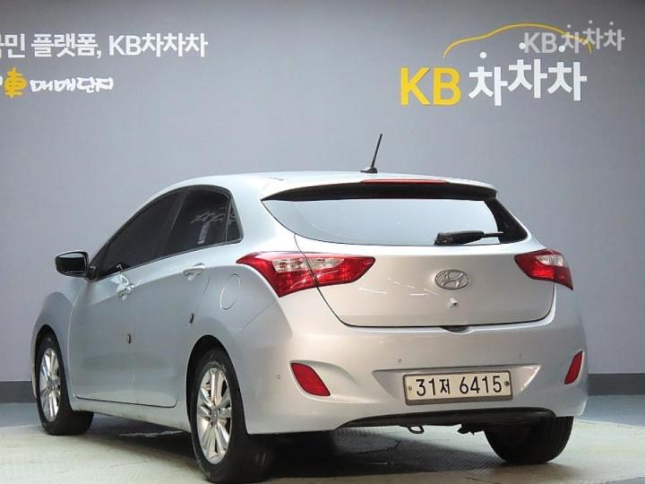 Hyundai i30 New 1.6 VGT Unique 5