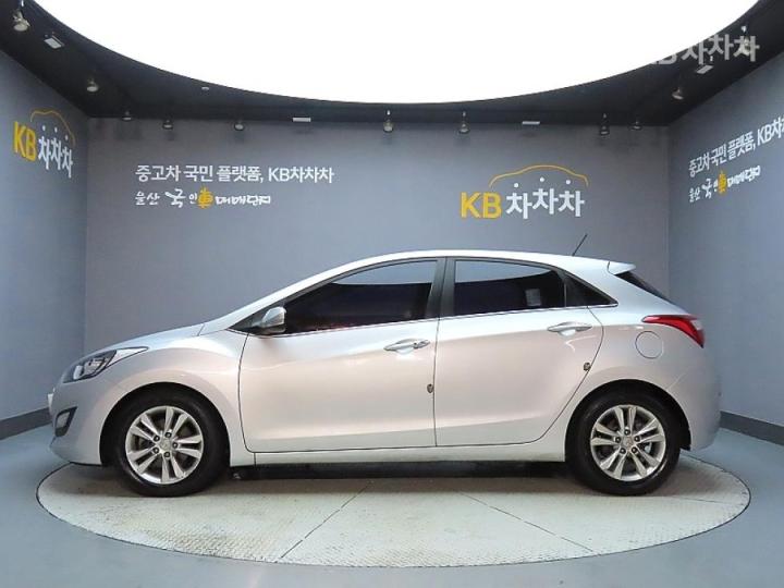 Hyundai i30 New 1.6 VGT Unique 6