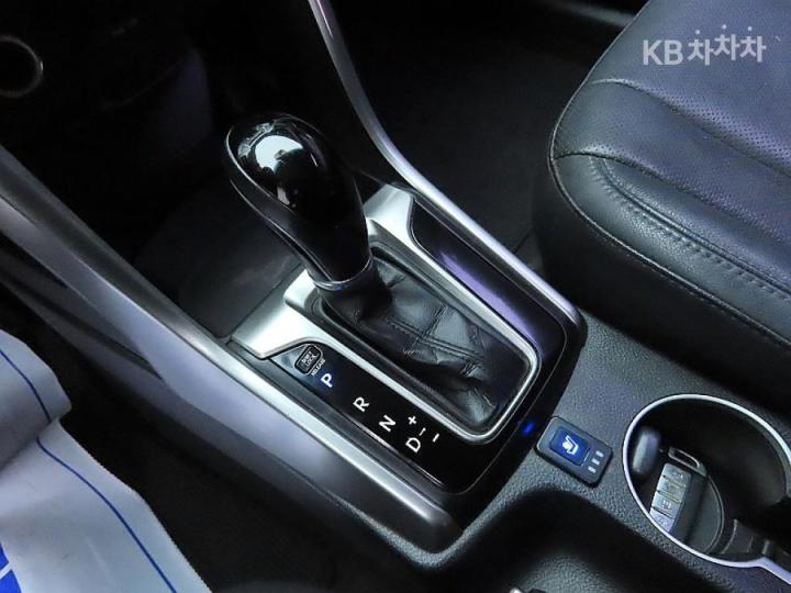 Hyundai i30 New 1.6 VGT Unique 10