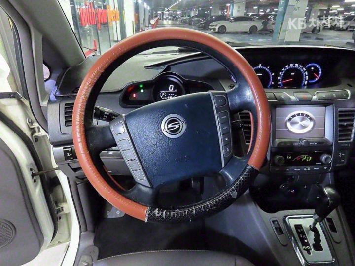 KG Mobility (Ssangyong) Korando Turismo 4WD GT 10