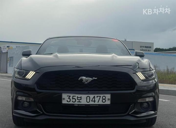 Ford Mustang Convertible Premium 7