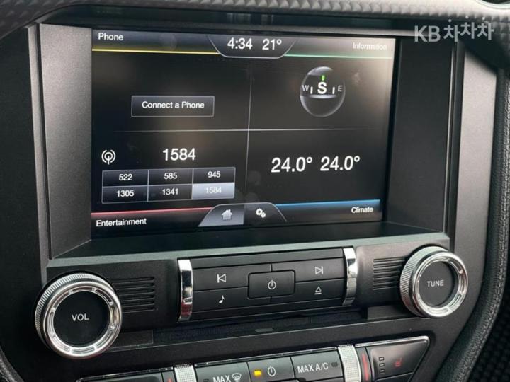 Ford Mustang Convertible Premium 10