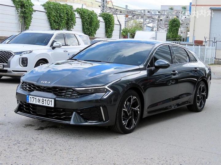 Kia K5 2.0 Gasoline Signature 3