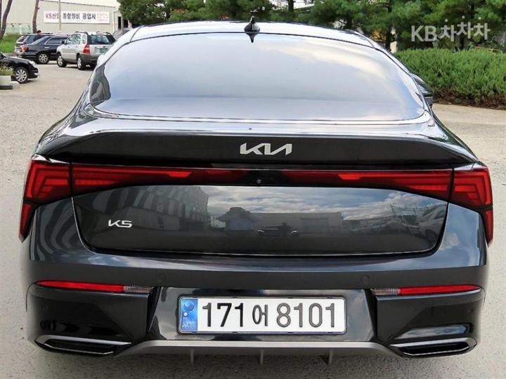 Kia K5 2.0 Gasoline Signature 5