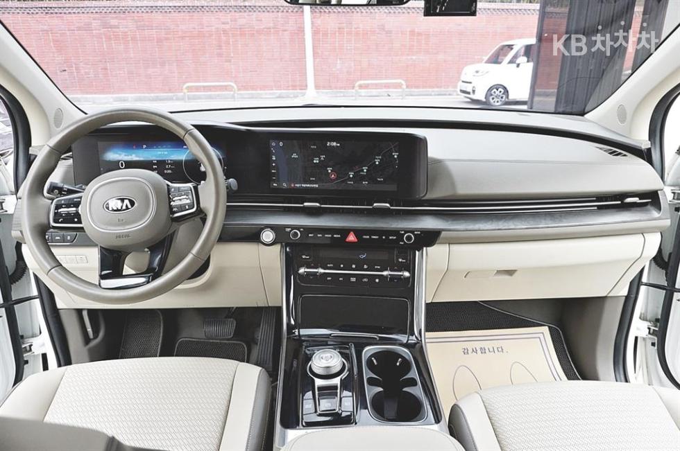 2021 - kia carnival