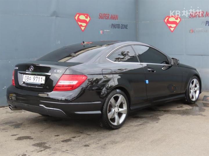 Mercedes-Benz C-Class New C220 CDI Coupe 5