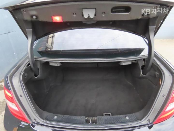 Mercedes-Benz C-Class New C220 CDI Coupe 9