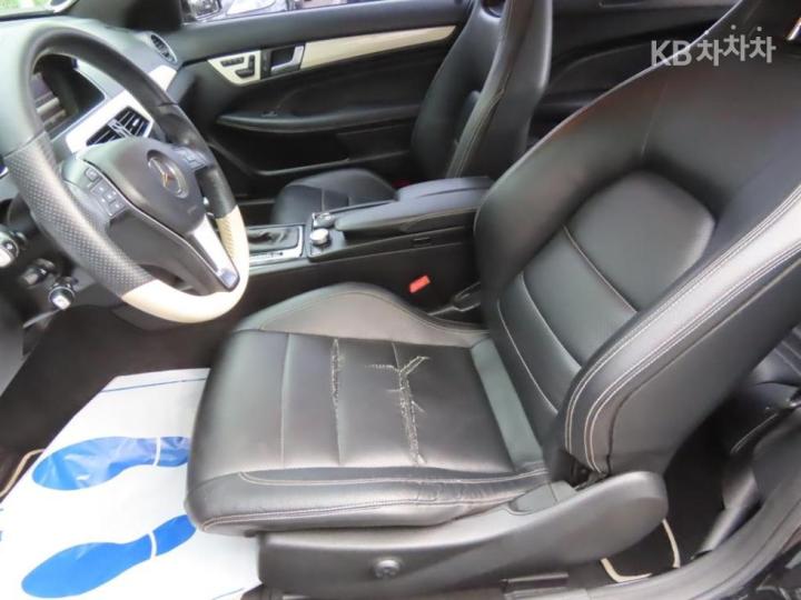 Mercedes-Benz C-Class New C220 CDI Coupe 10