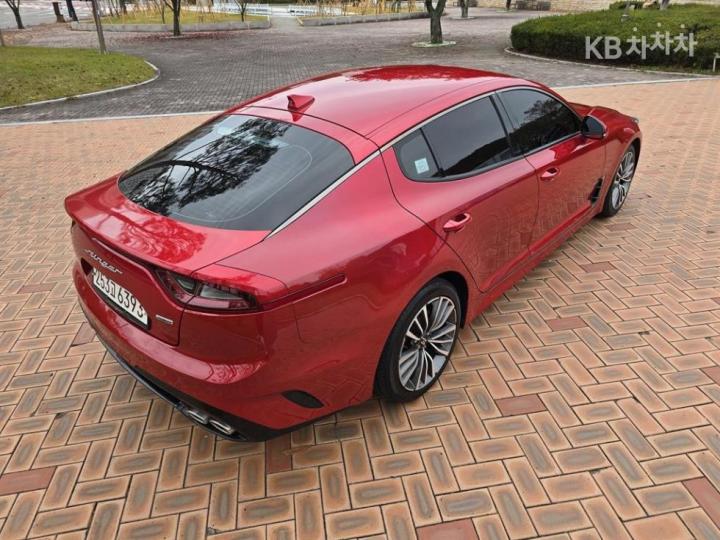 Kia Stinger 2.0 Turbo 4WD Prime 7