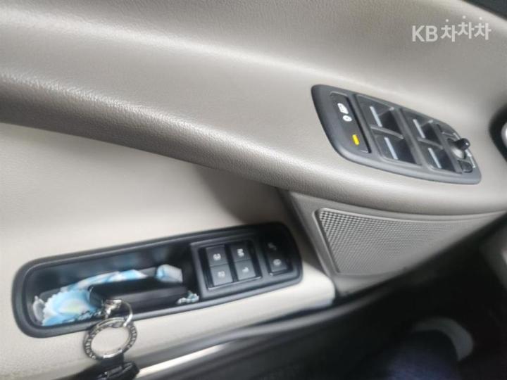 Jaguar XE 2.0 Diesel PRESTIGE 8