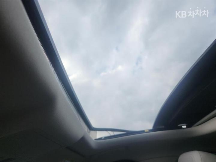 Jaguar XE 2.0 Diesel PRESTIGE 9