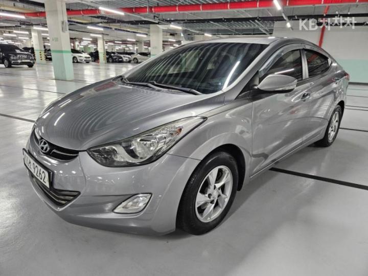 Hyundai Avante MD M16 GDi TOP