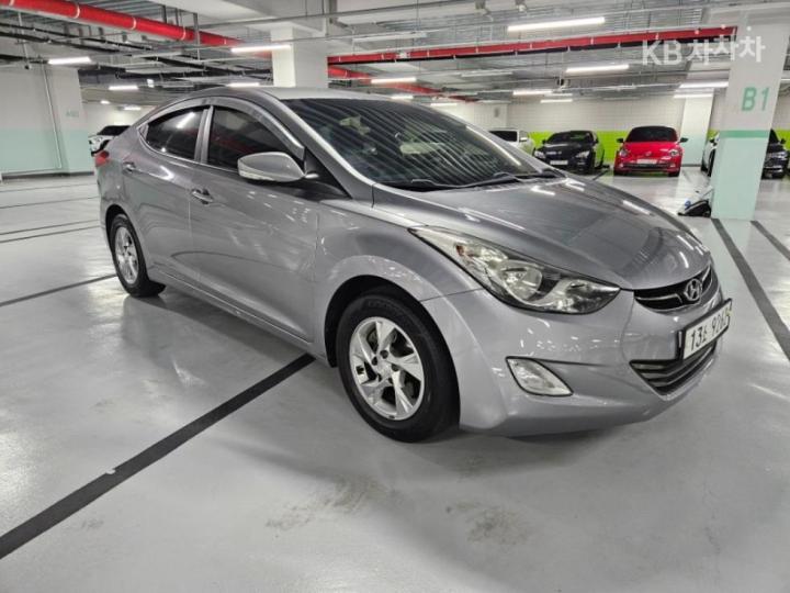 Hyundai Avante MD M16 GDi TOP 4