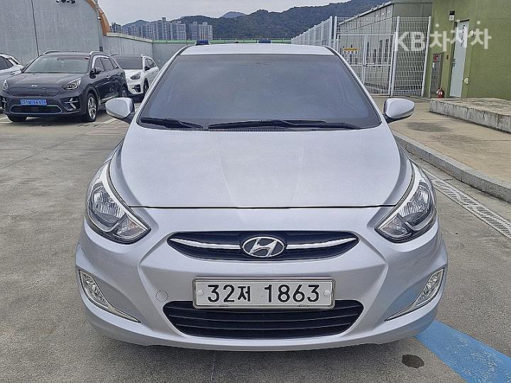 Hyundai Accent New 1.4 VVT Modern