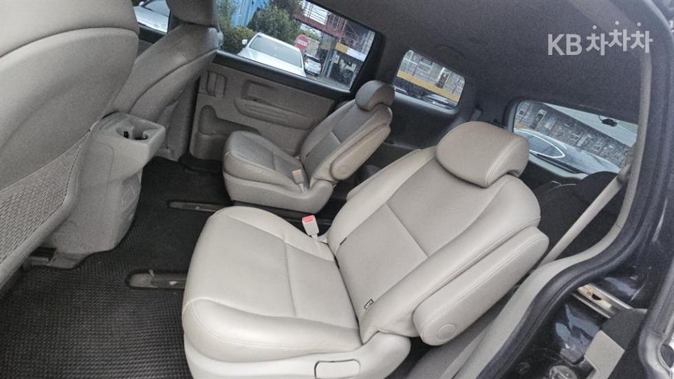 2016 - kia carnival