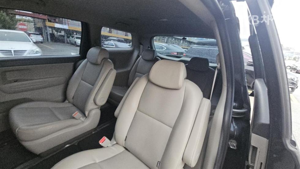 2016 - kia carnival