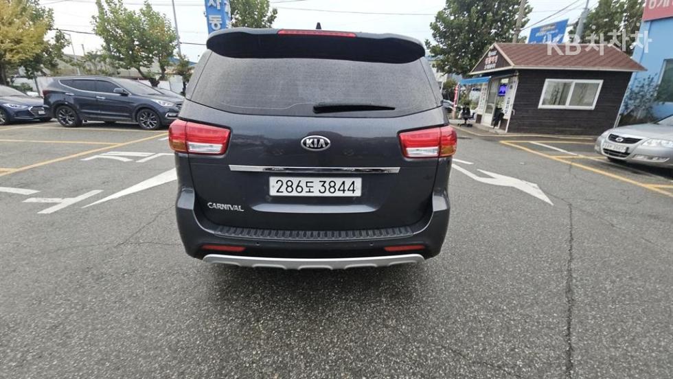2016 - kia carnival