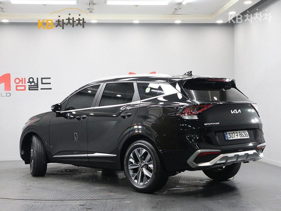 2023 - kia sportage