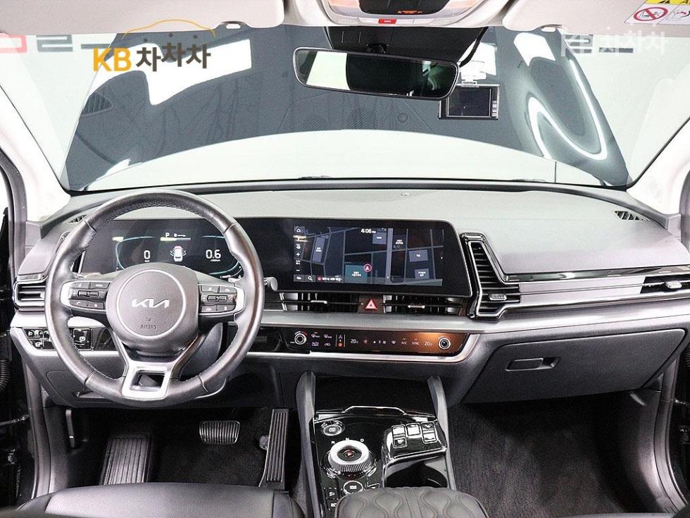 2023 - kia sportage