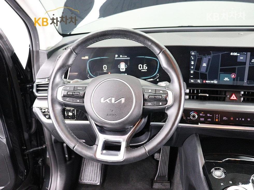 2023 - kia sportage