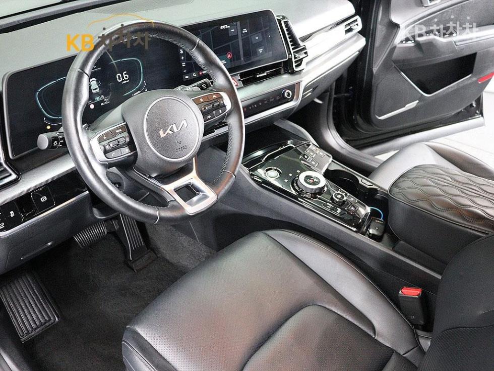 2023 - kia sportage