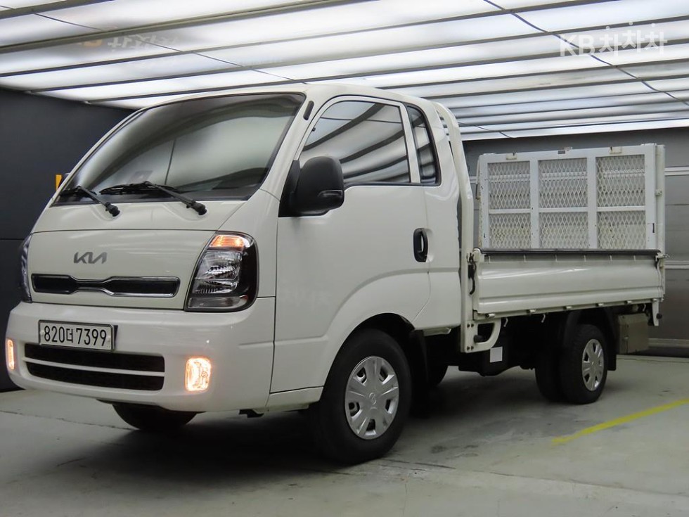 2022 - kia bongo iii