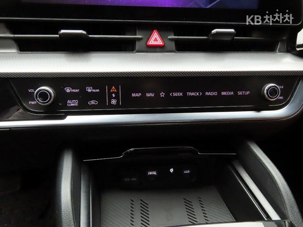 2024 - kia sportage