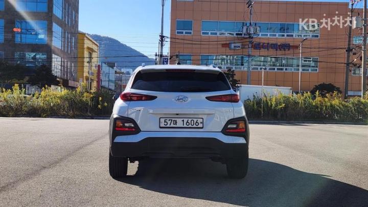 Hyundai Kona 1.6 Turbo Modern Tech 5