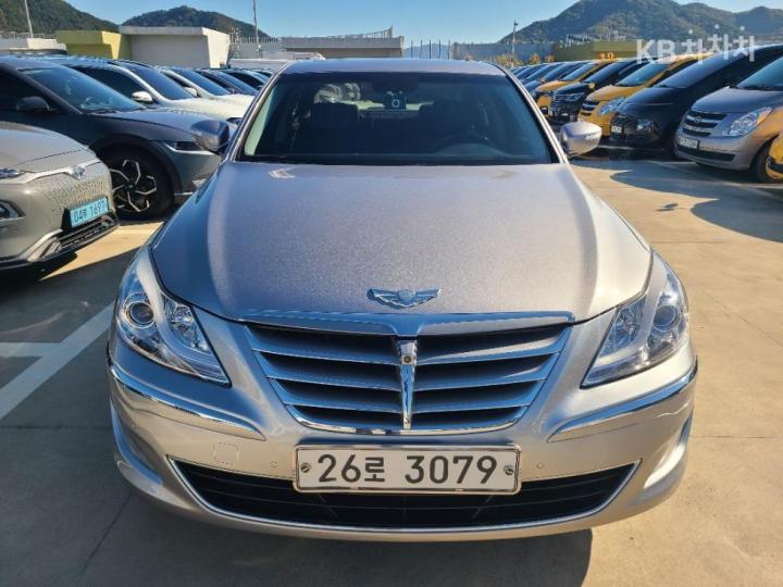 Hyundai Genesis BH330 LUXURY Base Type