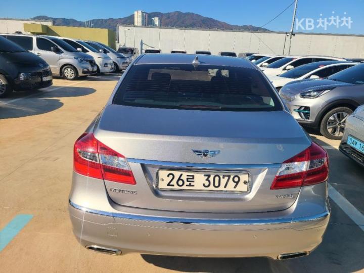 Hyundai Genesis BH330 LUXURY Base Type 6