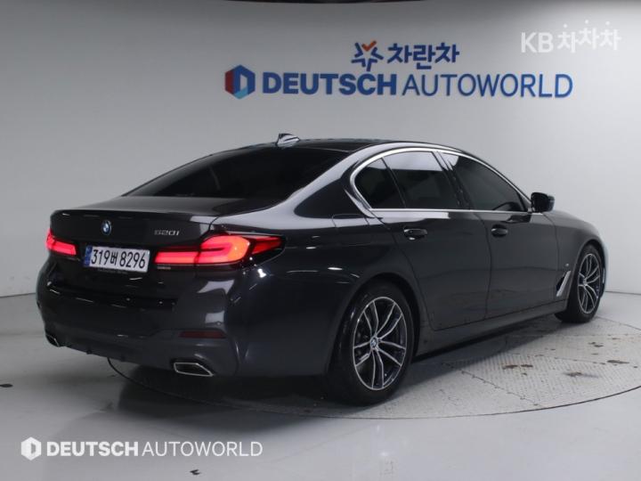 BMW 5 Series All New G30 520i M Sport — фото 2