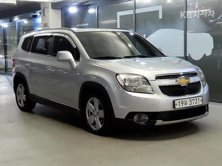 Chevrolet Orlando LT Premium