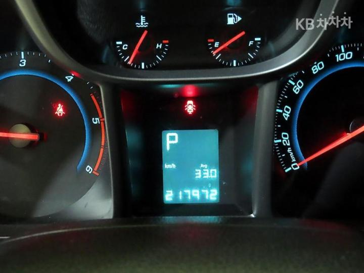 Chevrolet Orlando LT Premium 10