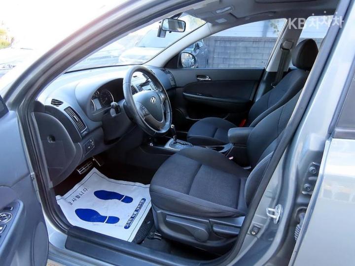 Hyundai i30 i30cw 1.6 VVT Luxury 6