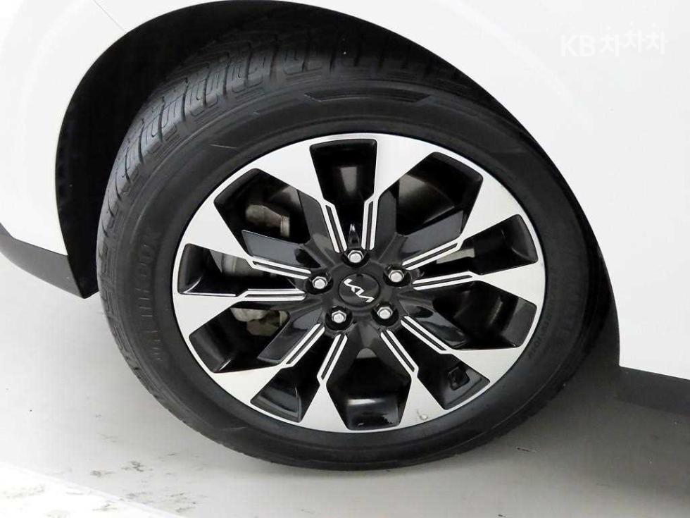 2022 - kia carnival