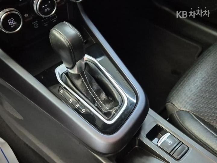 Renault XM3 1.6 GTe LE+ 9