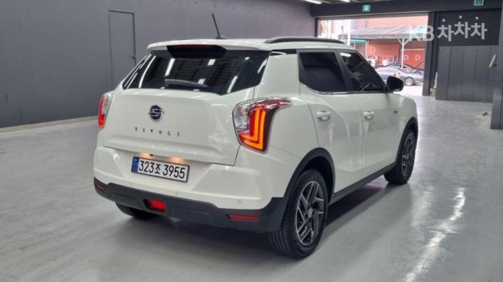 KG Mobility (Ssangyong) Tivoli Gasoline V3 2WD Base Type 3