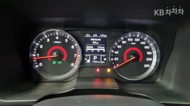 KG Mobility (Ssangyong) Tivoli Gasoline V3 2WD Base Type 6