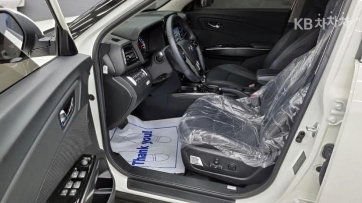 KG Mobility (Ssangyong) Tivoli Gasoline V3 2WD Base Type 10