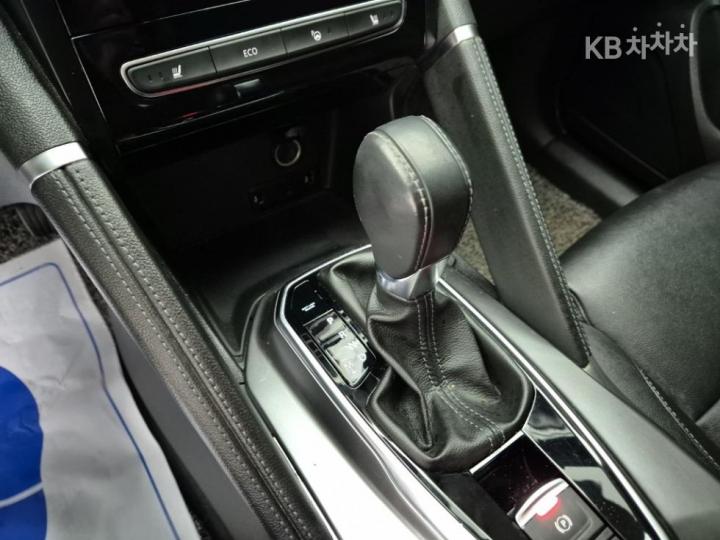 Renault QM6 2.0 LPe 2WD LE 9