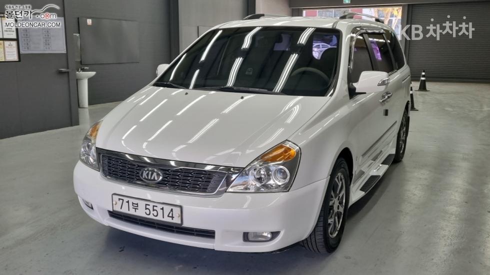 2013 kia carnival