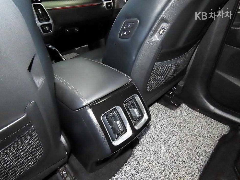 2023 - kia sorento