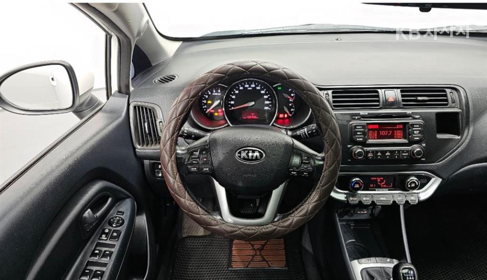 2014 - kia pride