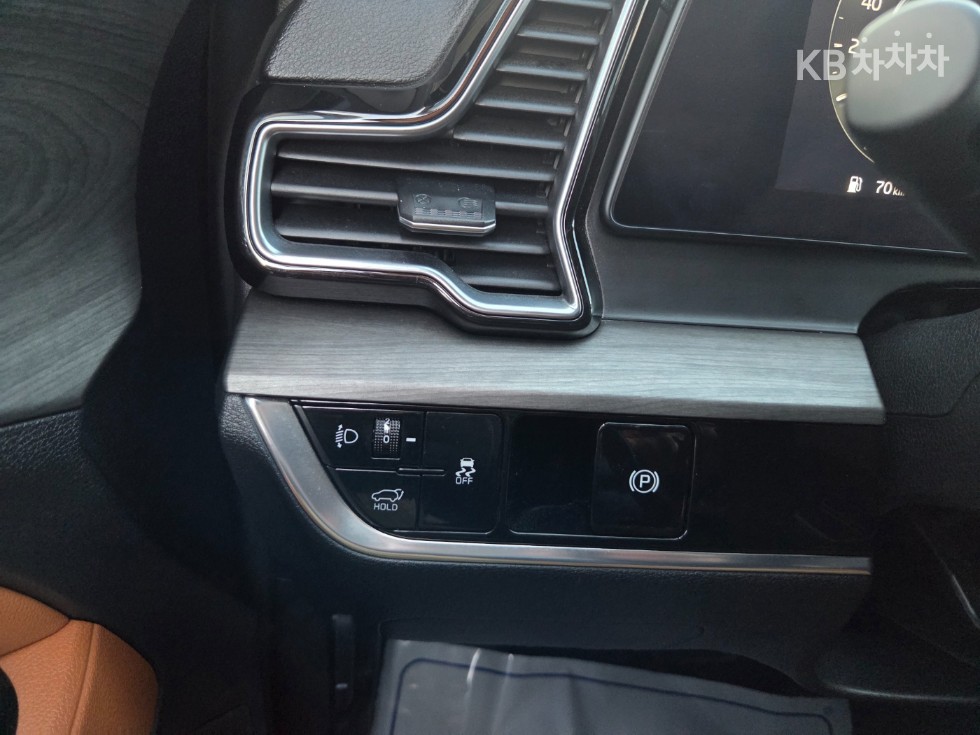 2021 - kia sportage