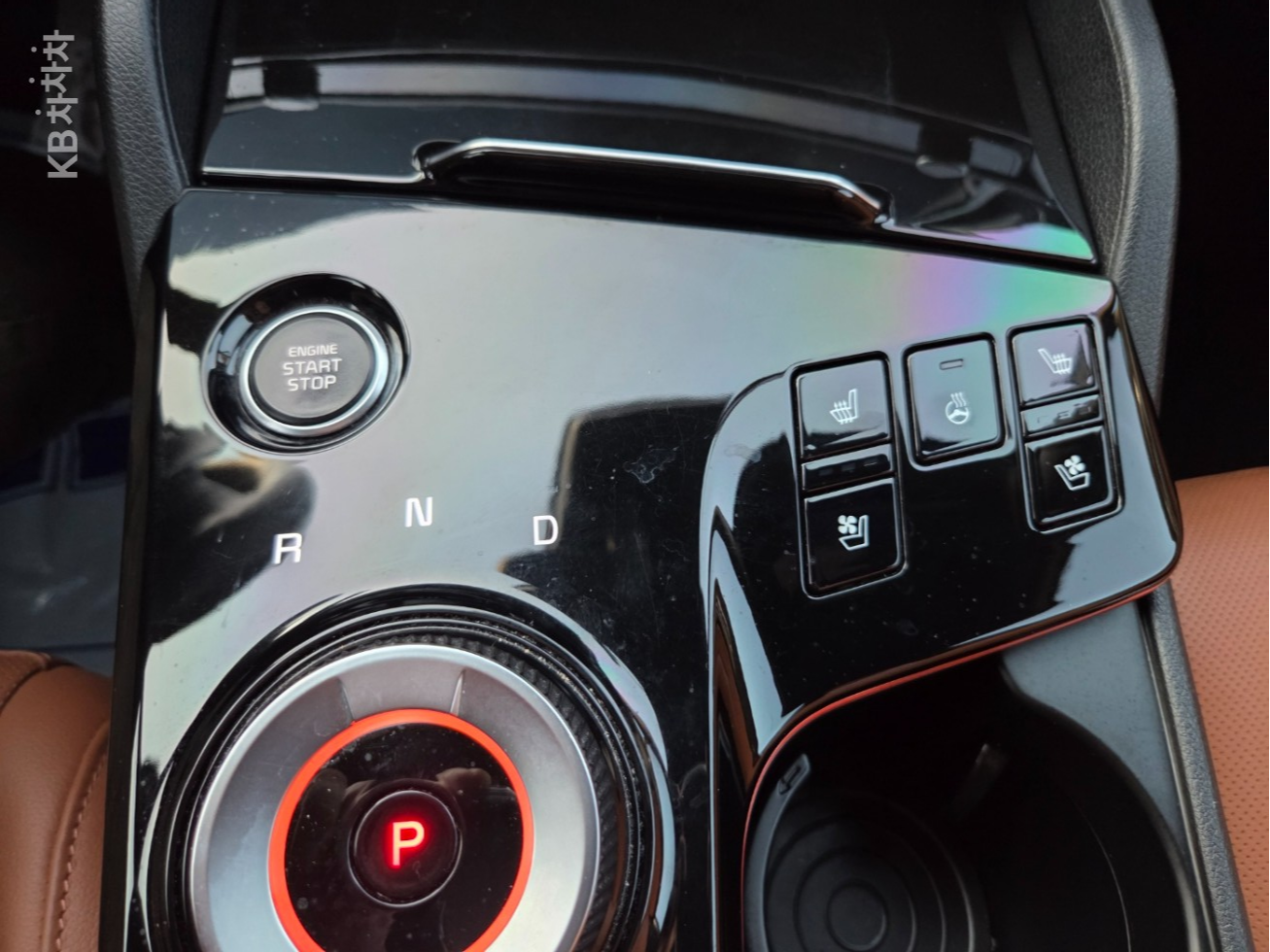 2021 - kia sportage
