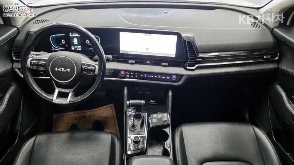 2022 - kia sportage